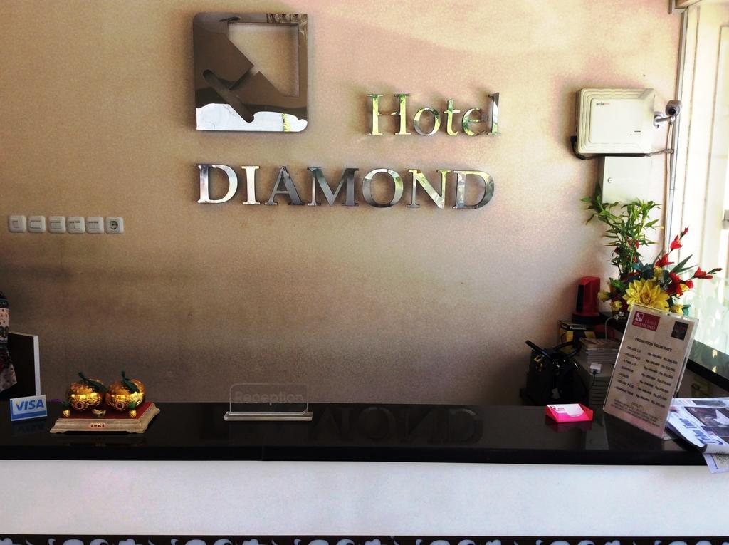 Hotel Diamond Макасар Экстерьер фото